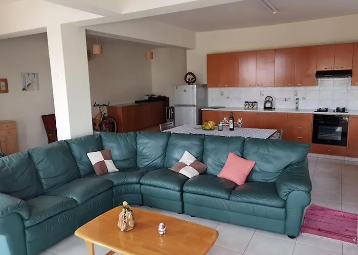 Lovely House 2 Bedrooms Wiht View Apartamento Oroklini